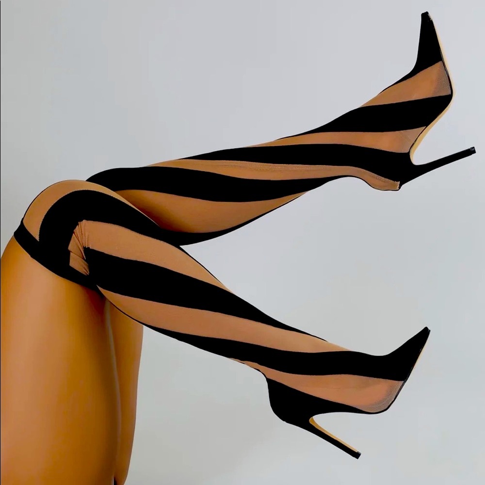 🔥New🔥Lia Boots. HEEL HEIGHT APPROX: 4.5"
SHOE MODEL SUGGESTION: TRUE TO SIZE